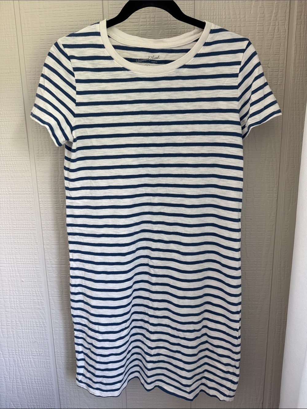 Universal Thread White and Navy Striped Short Sleeve Dress